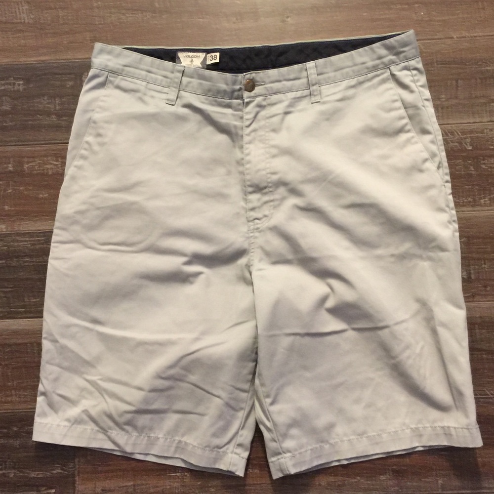 Volcom Frickin Chino shorts